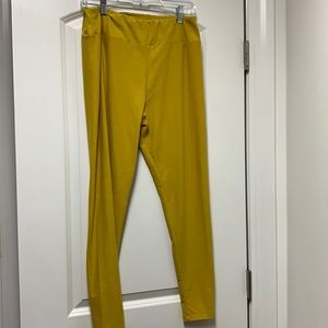 EUC TC Solid Yellow Lularoe leggings